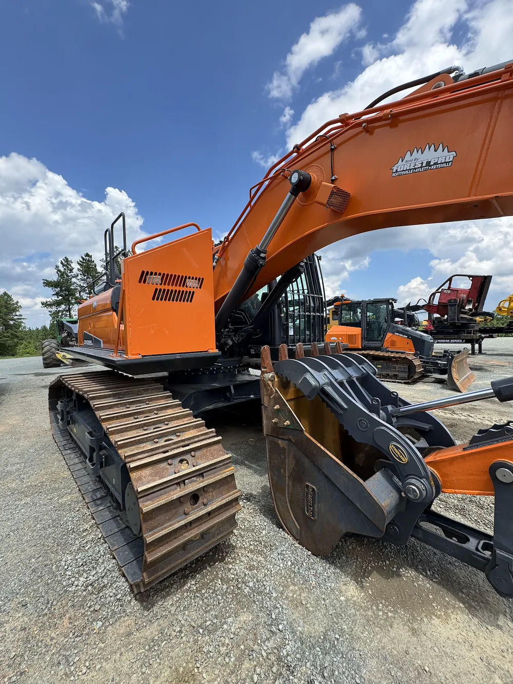  DEVELON DX225LL-5