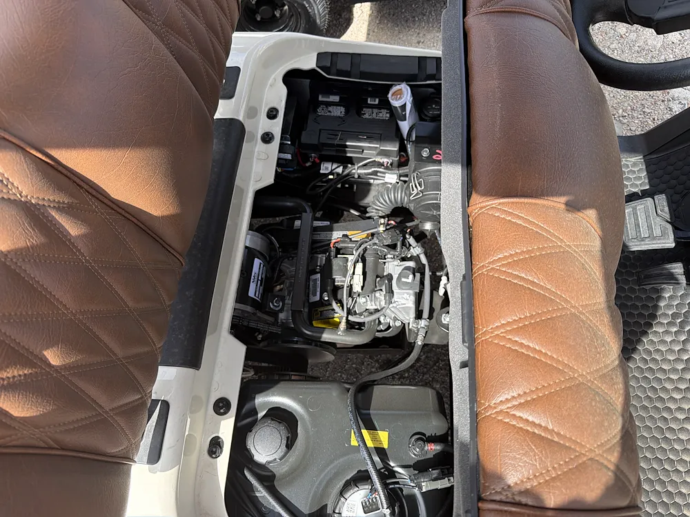 2027 E-Z-GO RXV Gas EFI