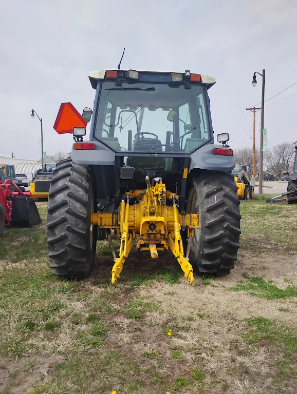 2000 NEW HOLLAND TS100