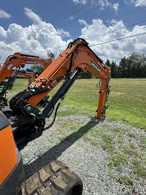  DEVELON DX50Z-7