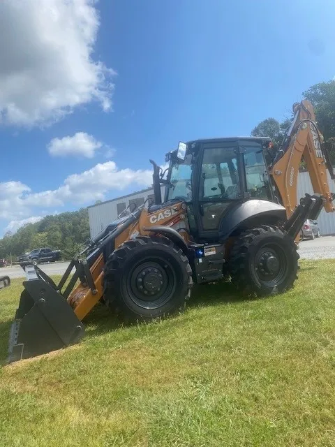 2024 CASE 695SV