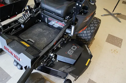 2025 GRAVELY ZT HD STEALTH 60