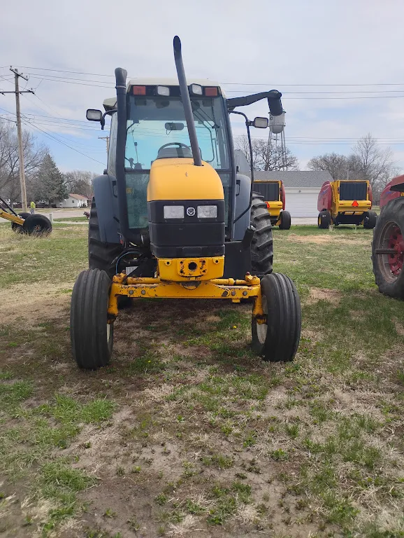 2000 NEW HOLLAND TS100