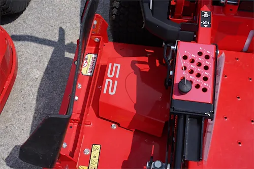 2025 GRAVELY PROTURN 52