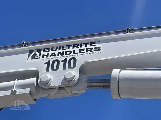 2010 FREIGHTLINER BUSINESS CLASS M2 112