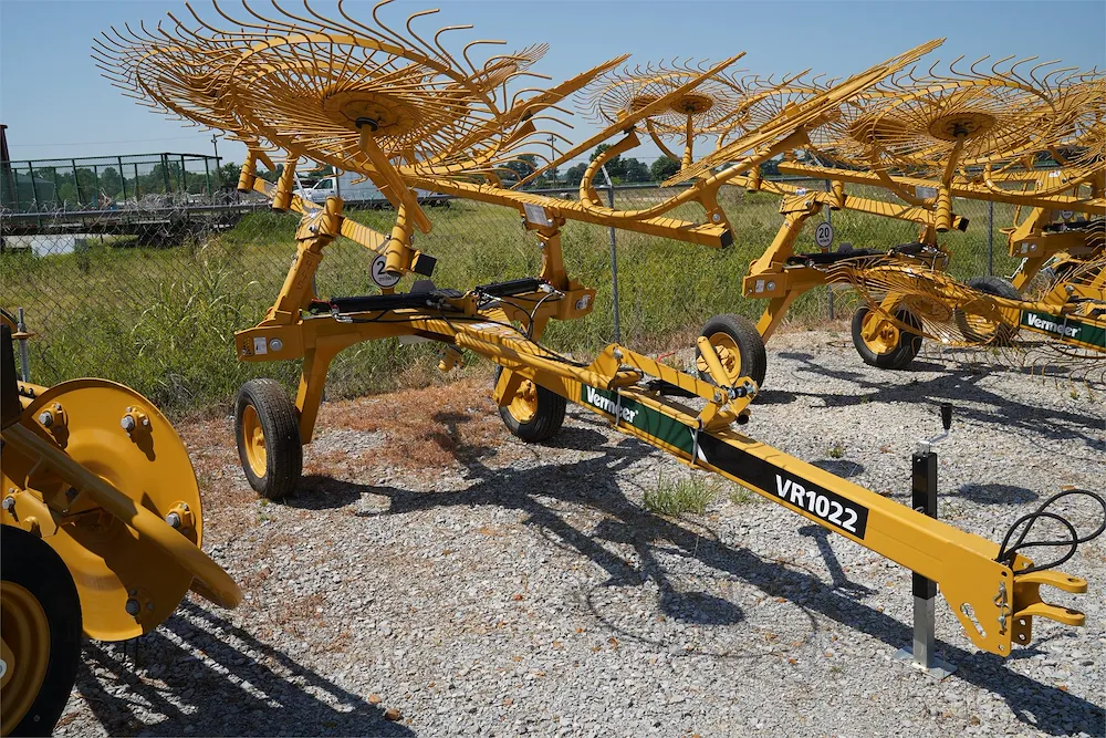 2025 VERMEER VR1022