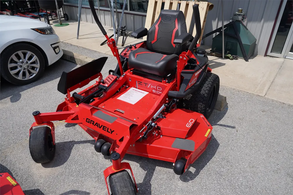 2025 GRAVELY ZT HD 60