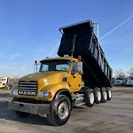 2005 MACK 690S