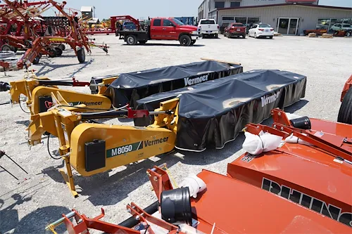 2025 VERMEER M8050