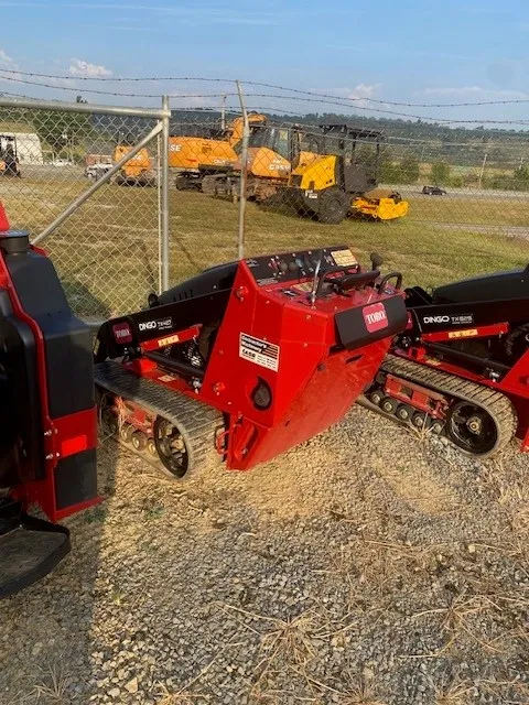 2022 TORO DINGO TX427W