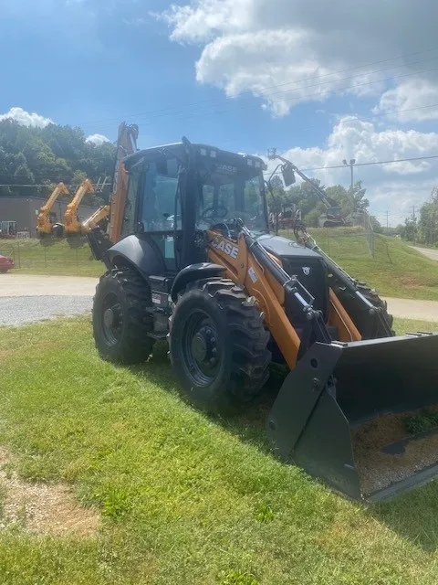 2024 CASE 695SV
