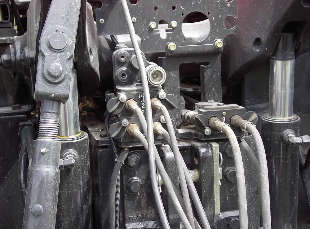 2009 CASE IH MAGNUM 215