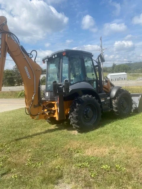2024 CASE 695SV