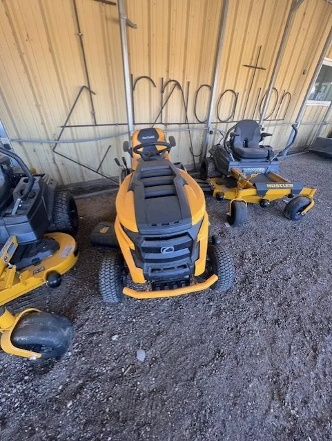 2024 CUB CADET LX42 XT2